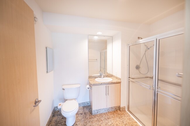 Building Photo - 424 N 85th St