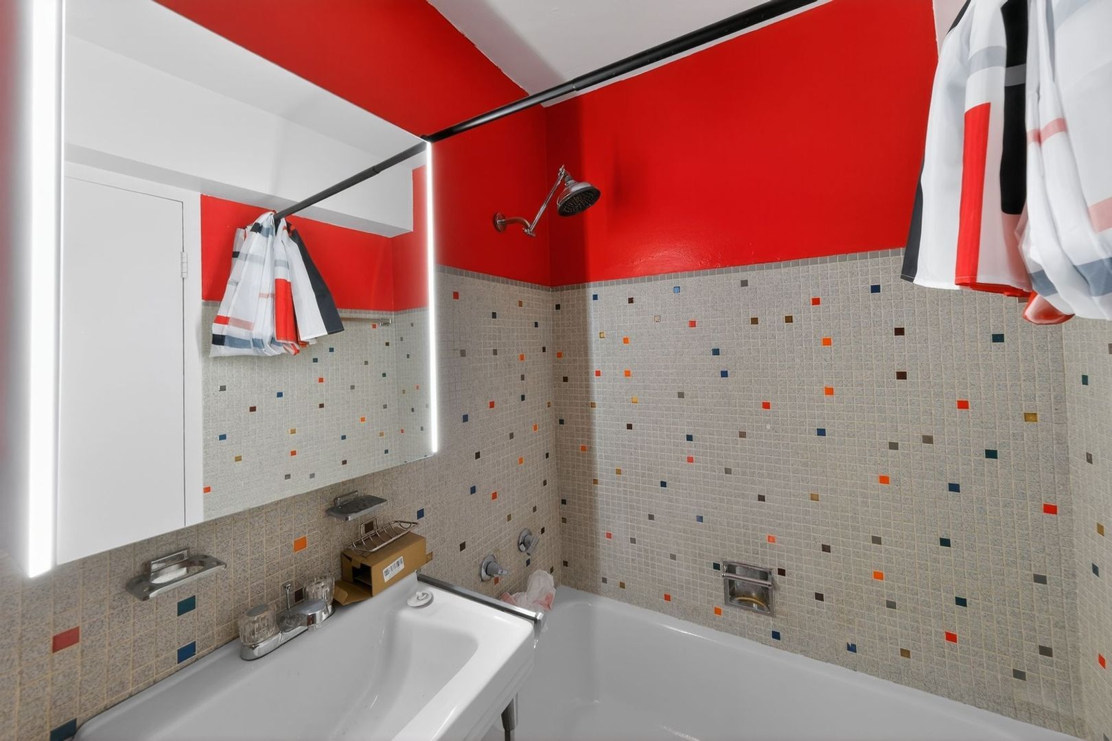 Building Photo - 7337 S South Shore Dr