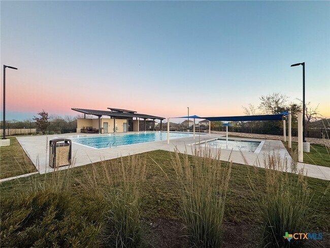 Building Photo - 366 Silver Springs Bend