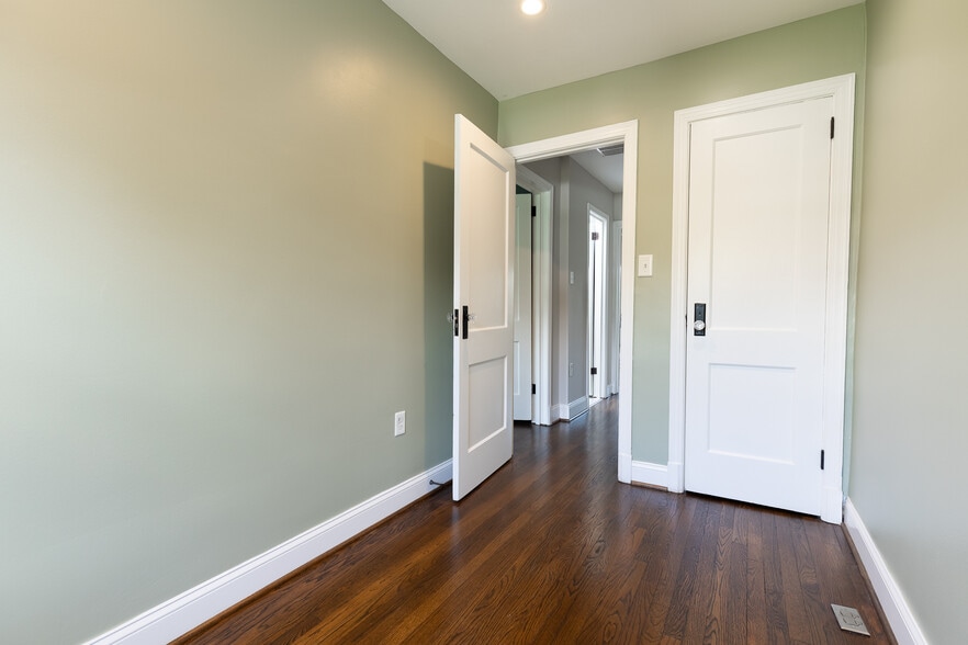 Upstairs Bedroom 3 - 3922 E Capitol St NE