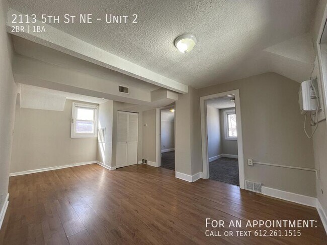 Building Photo - 2113 5th St NE