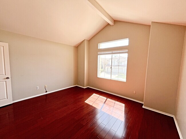 Building Photo - 12460 Picrus St