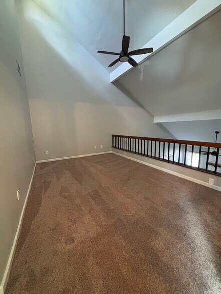 Building Photo - 3004 Ironwood Dr