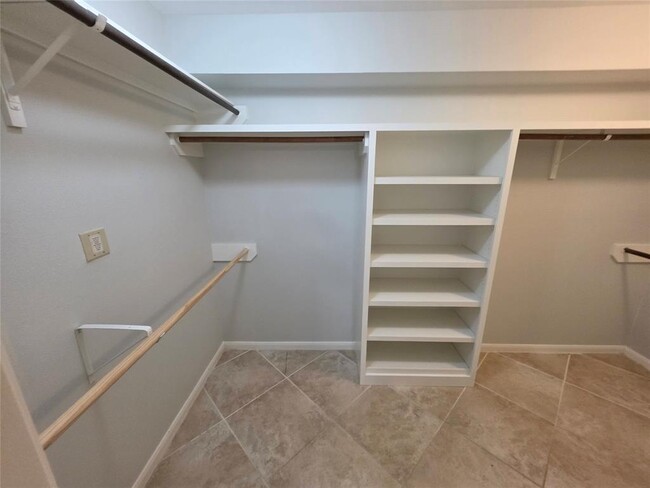 Building Photo - 135 N Dreamweaver Cir