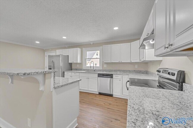 Building Photo - 117 Mandy Dr