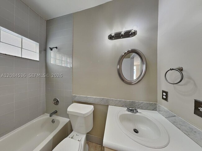 Building Photo - 3100 N 36th Ave