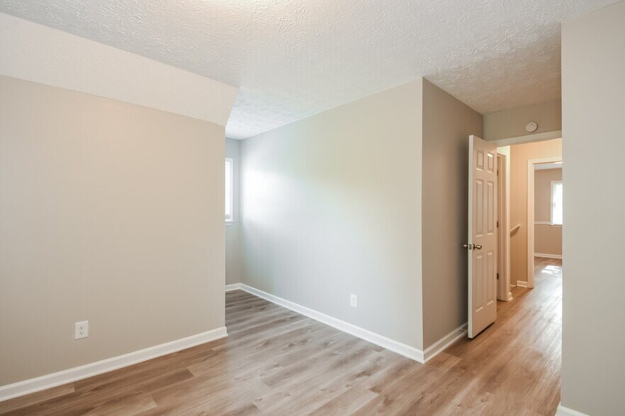 Building Photo - 40 Breckenridge Ln