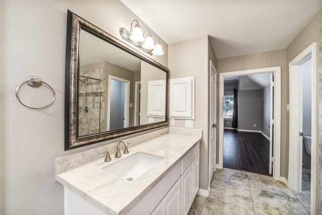 Building Photo - 1303 Dorothy St