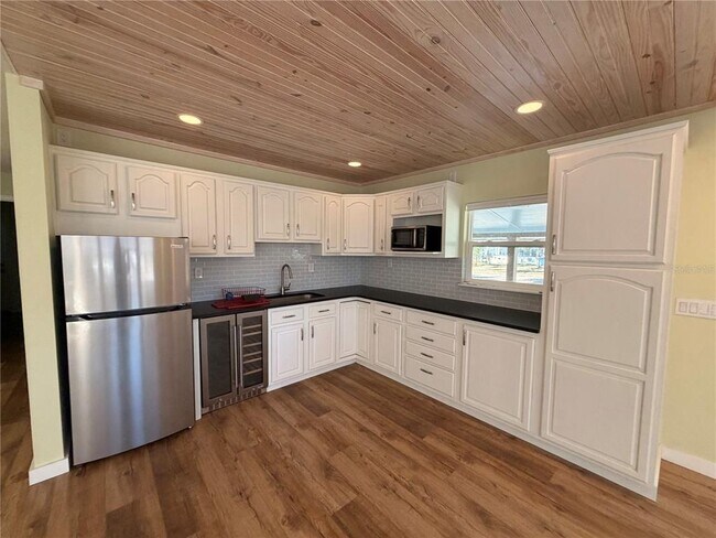 Building Photo - 53706 River Trace Rd