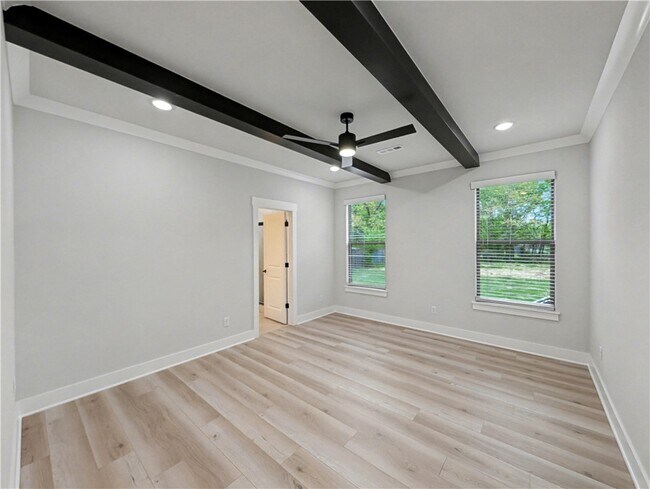 Building Photo - 18 Hillswick Dr