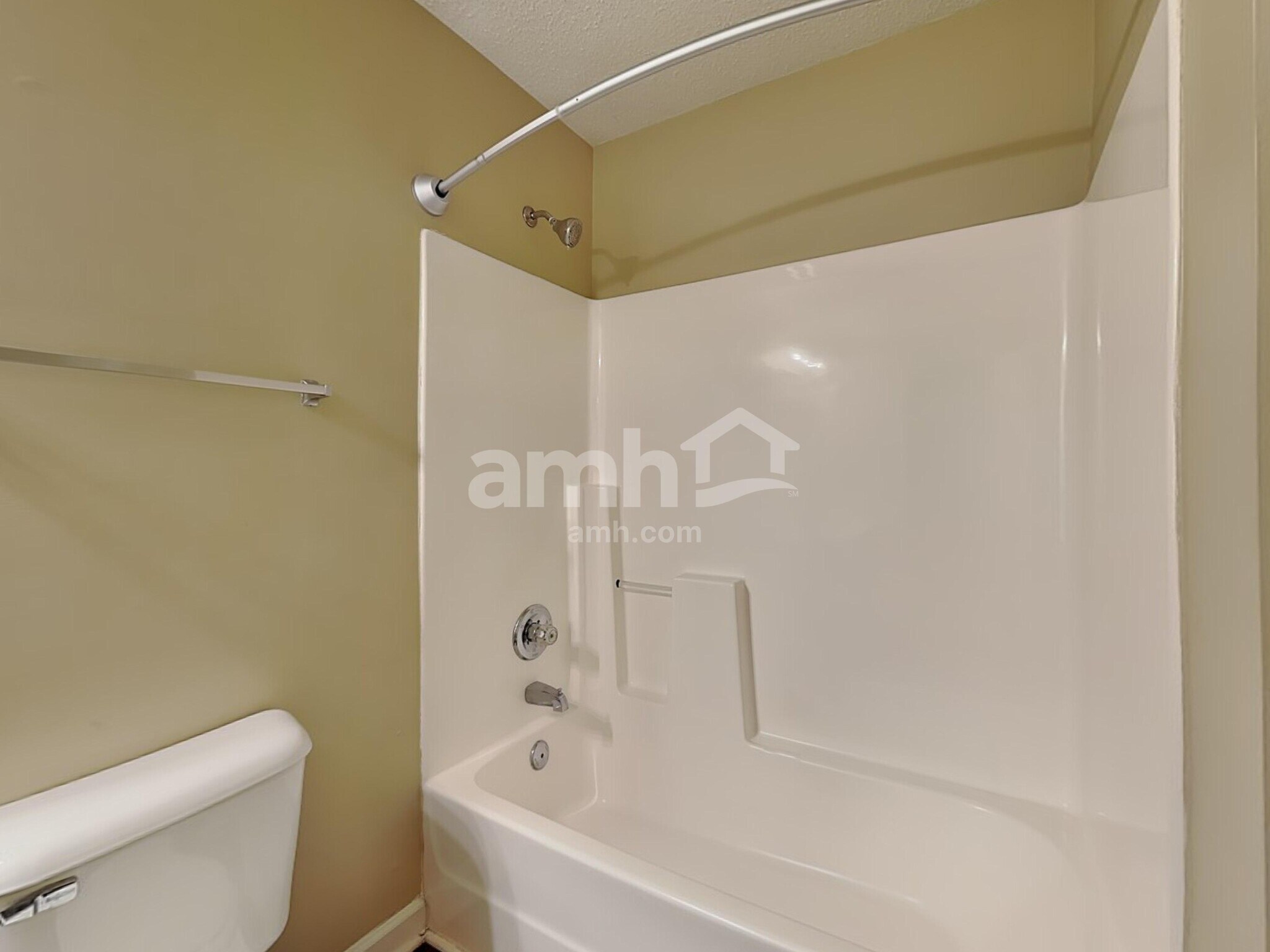 Building Photo - 401 Tar Heel Ln