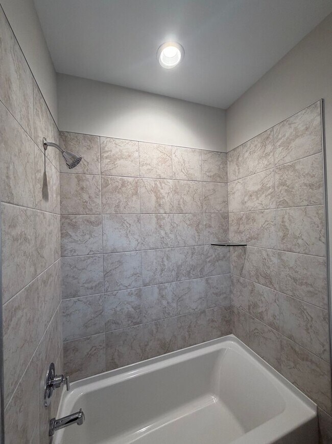 Building Photo - BRAND NEW TOWNHOMES AVALIABLE NOW