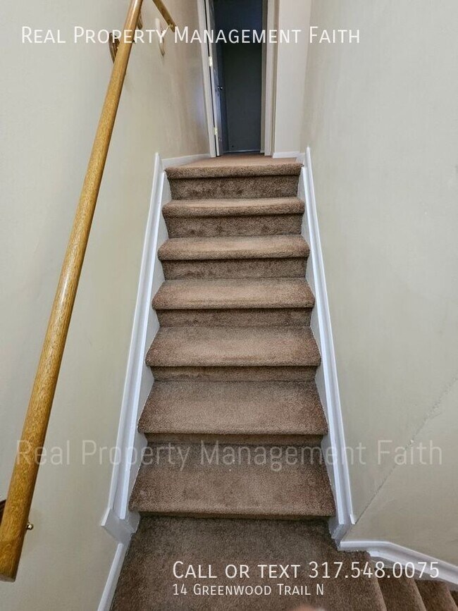 Building Photo - 14 Greenwood Trail N Dr