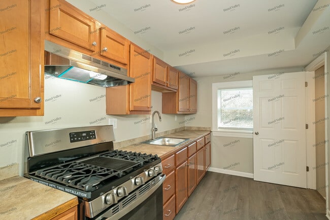 Building Photo - 10712 Spring Garden Dr