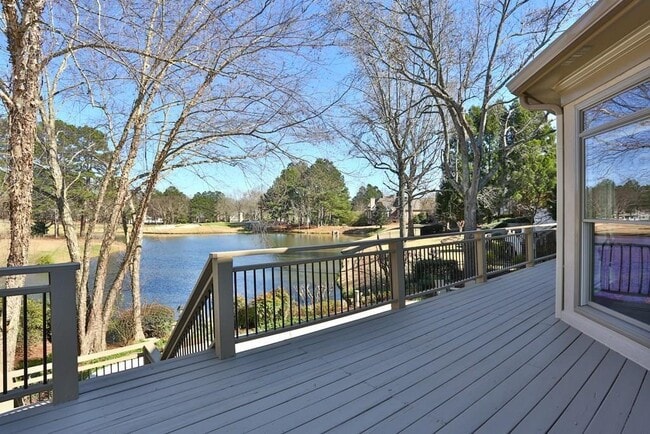 Building Photo - 7610 Wentworth Dr