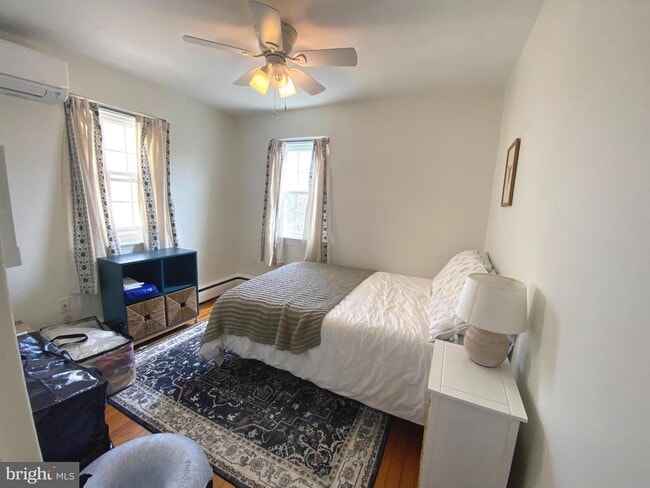 Building Photo - 20 E Abington Ave