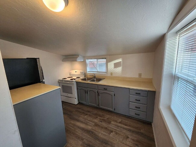 Building Photo - Studio in Sequim
