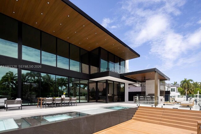 Building Photo - 1102 Washington St