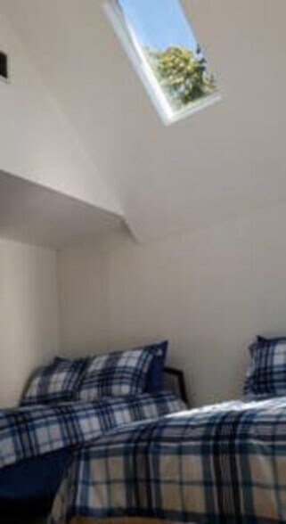 Building Photo - 29 Brackett St