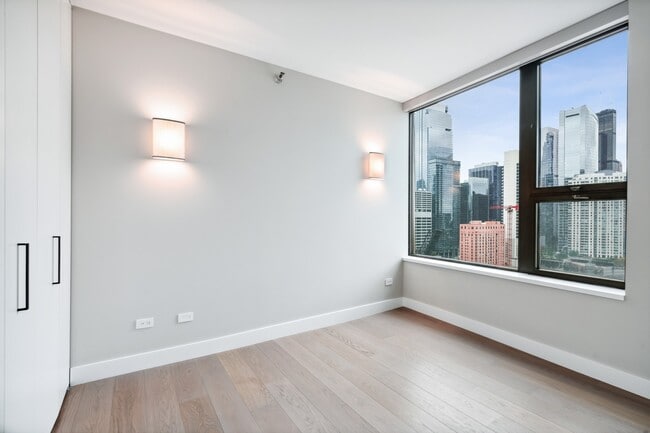 Building Photo - 501 N Clinton St