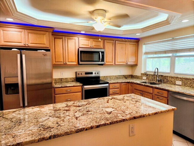 Building Photo - 2008 S Federal Hwy