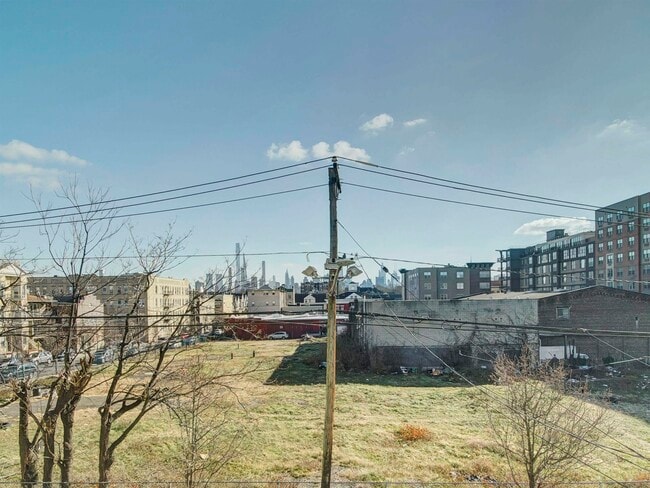 Building Photo - 201 45th St