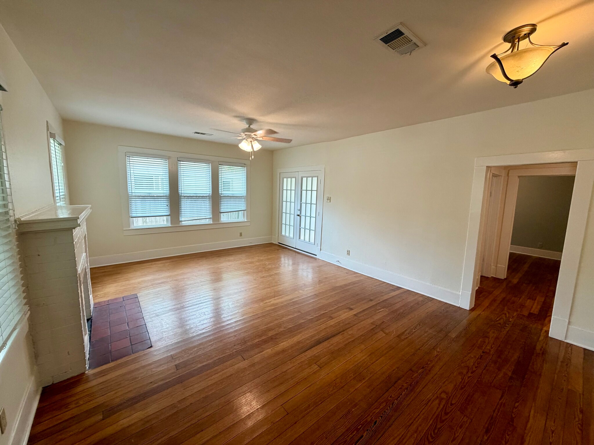 Building Photo - 301 East 38th Street