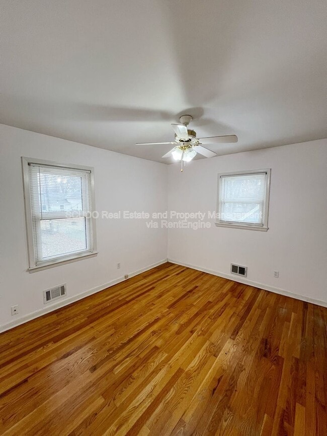 Building Photo - 7715 W 96th Terrace