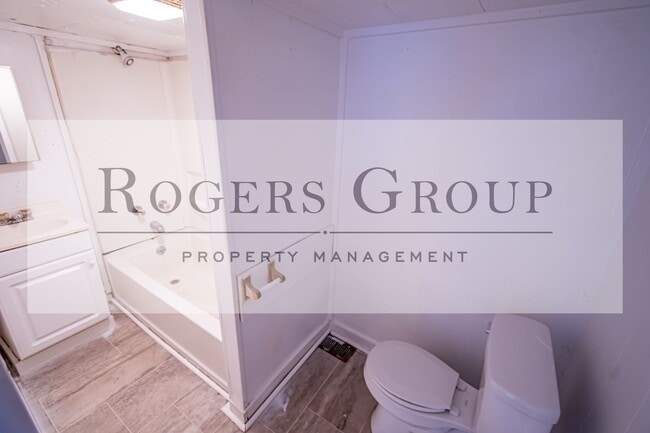 Building Photo - 433 Alexander Ave