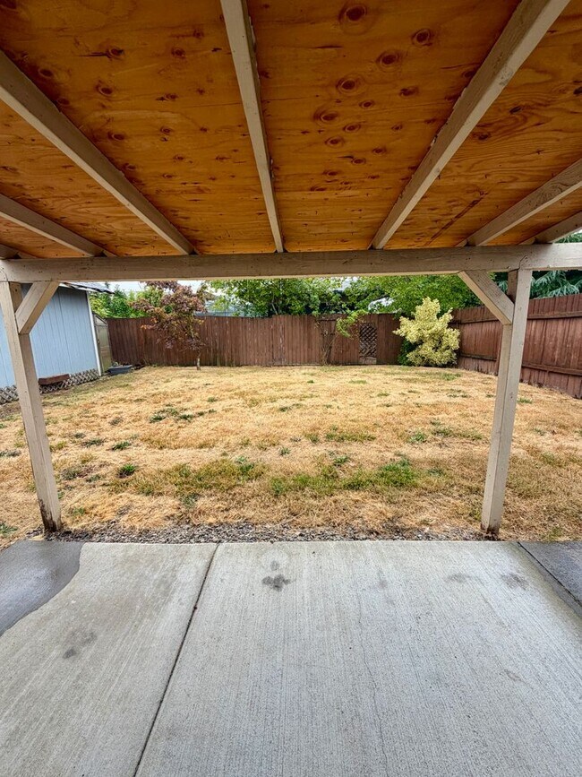 Building Photo - 510 SE 110th Ave