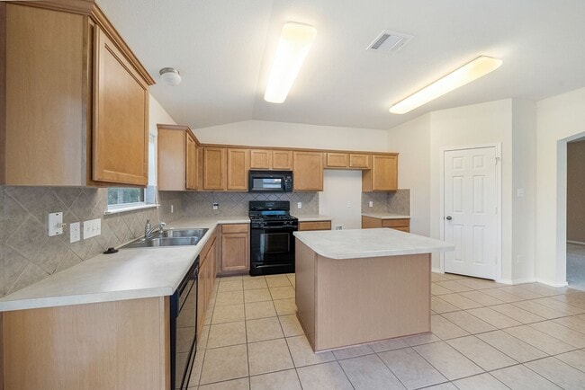 Building Photo - 4105 Pebble Ridge Cove