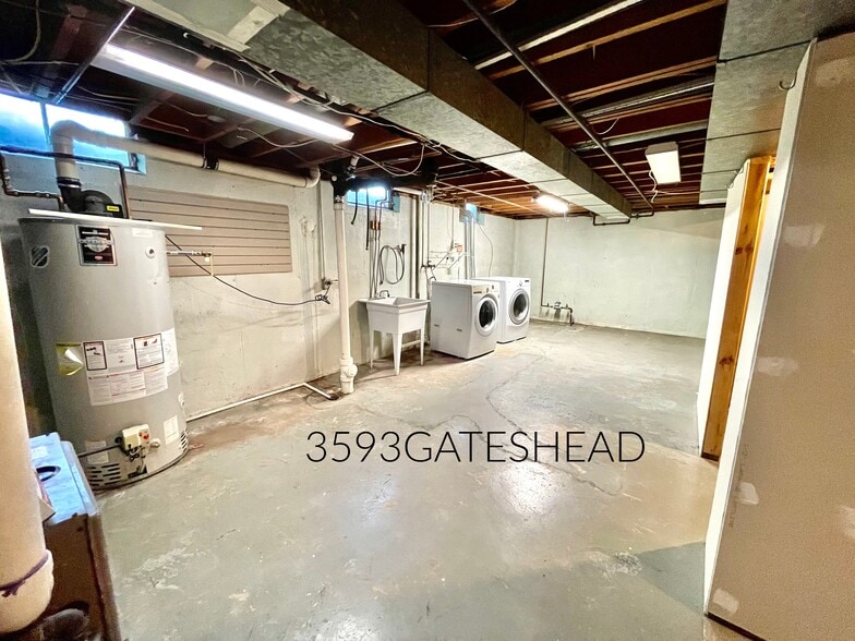 Storage - 3593 Gateshead St NE