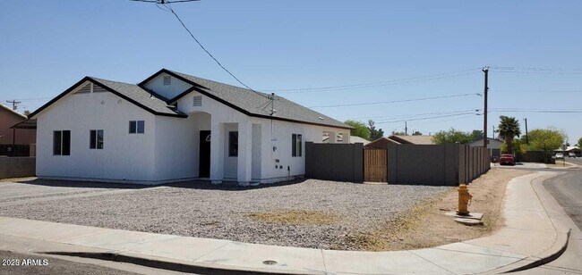Primary Photo - 545 W Ocotillo St