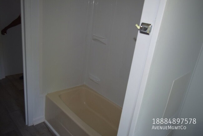 Building Photo - 715 23rd St NW