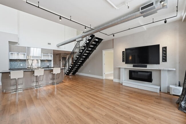 Building Photo - 1615 N Queen St