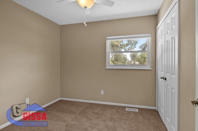 Building Photo - Beautiful home with 3 bedrooms, 2 bathroom...