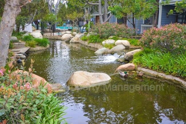 Building Photo - 703 Arneill Rd