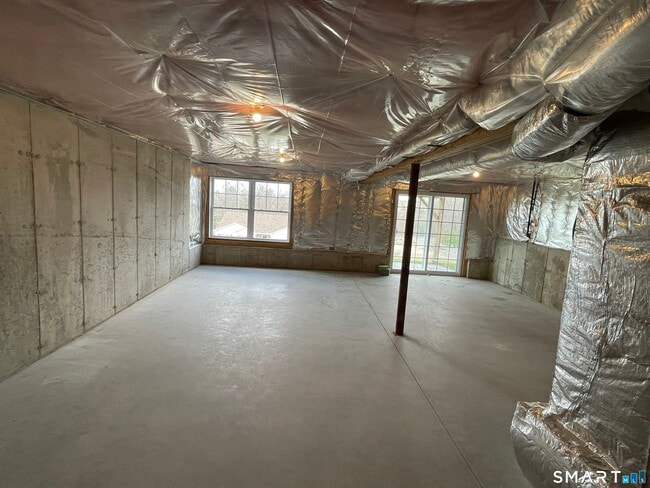 Building Photo - 28 Woodside Dr