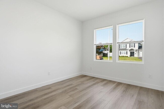 Building Photo - 96 Elderberry Dr
