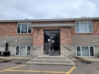 Building Photo - 1612 Sand Ct