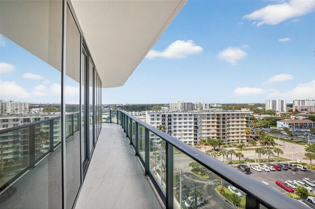 Building Photo - 900 N Ocean Blvd