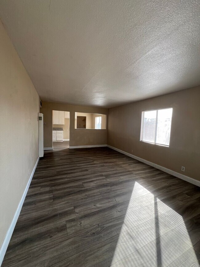 Building Photo - This cute home won't last long with a new ...