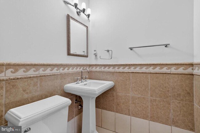 Building Photo - 6614 Corina Ct