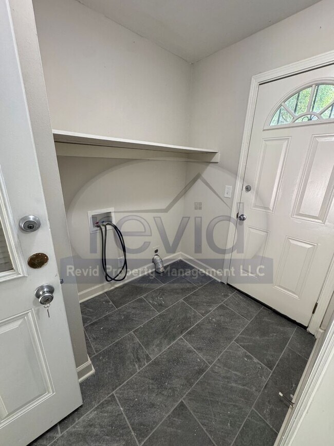 Building Photo - 5467 Derron Ave
