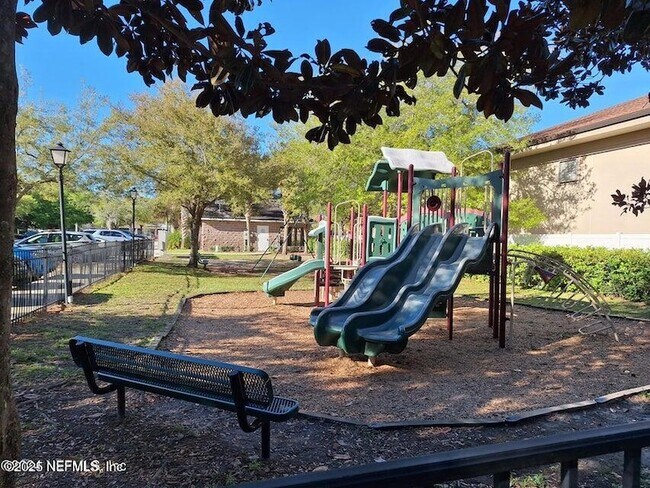 Building Photo - 9595 Amarante Cir