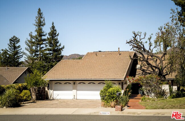 Building Photo - 28667 Acacia Glen St