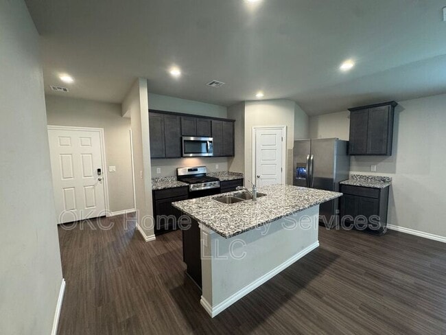 Building Photo - 4217 Palmetto Blf Dr