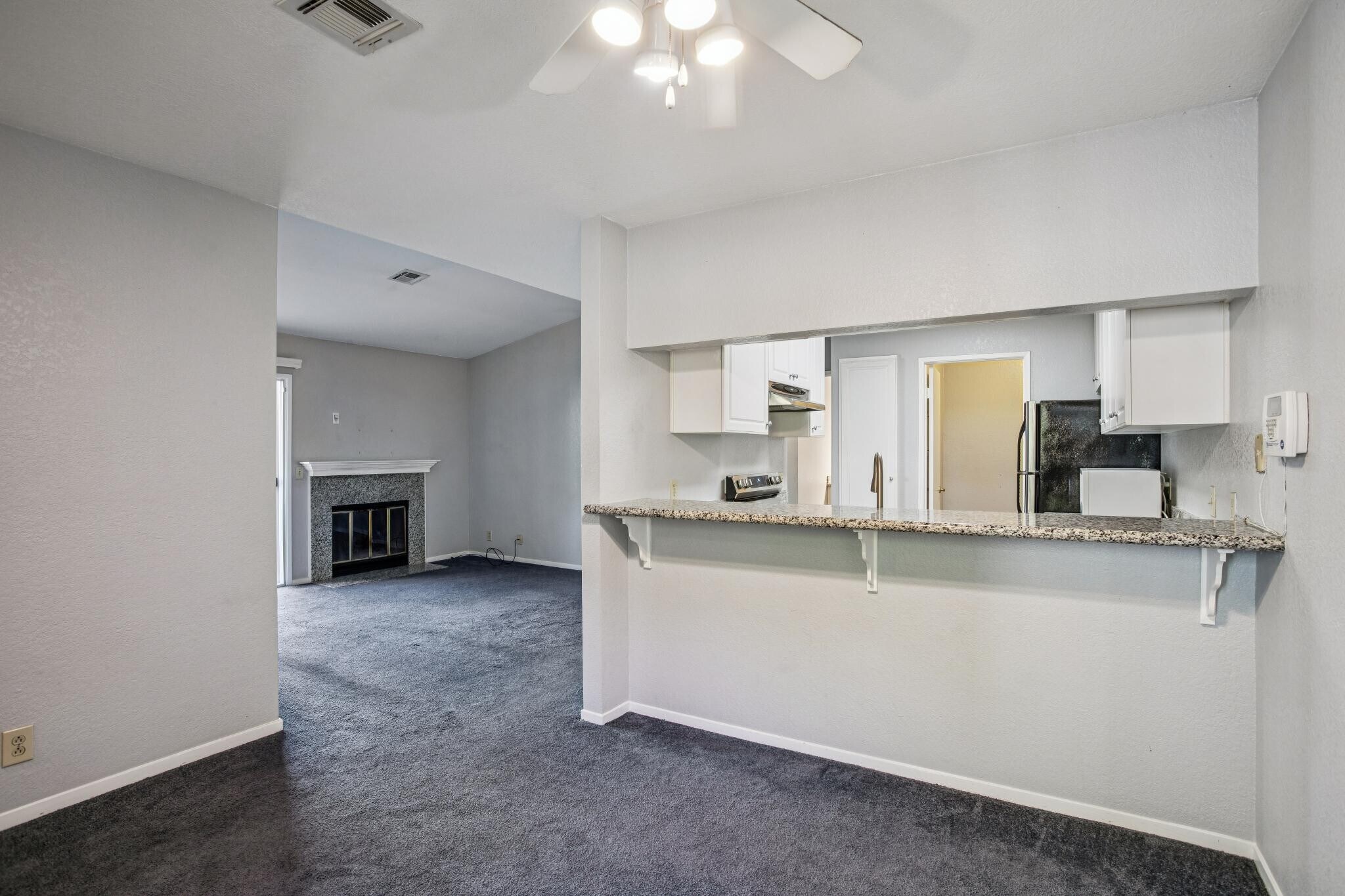 Building Photo - 600 Canyon Oaks Dr
