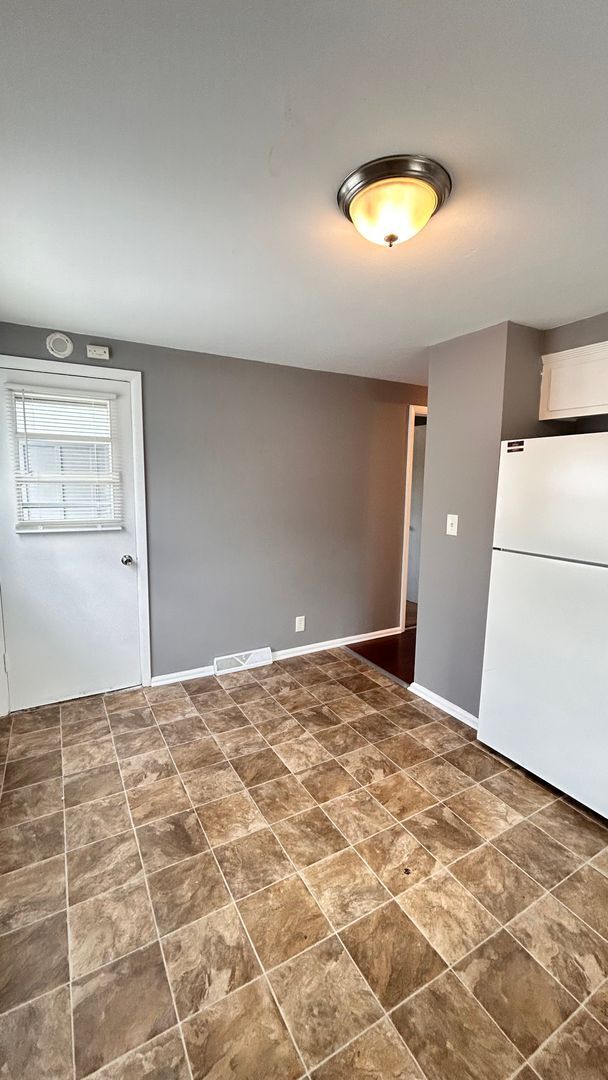 Building Photo - 5747 N 93rd St