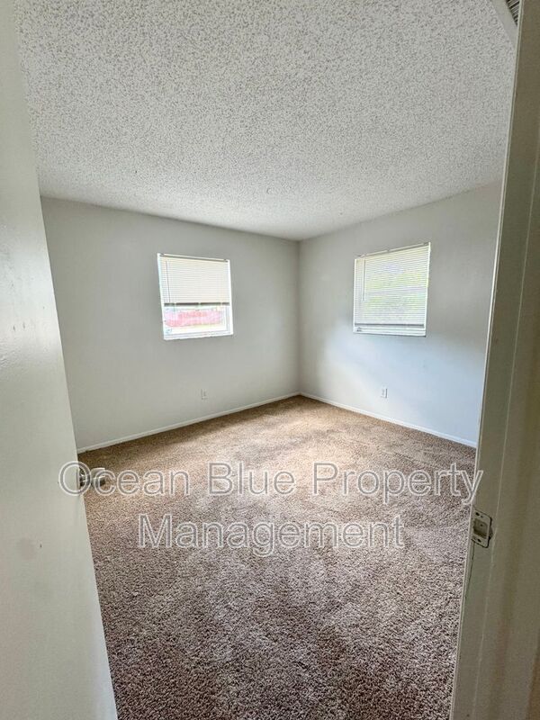 Building Photo - 15165 Avalon Ave